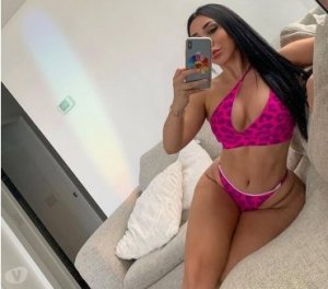 Nami young escorts in L’Île-Perrot